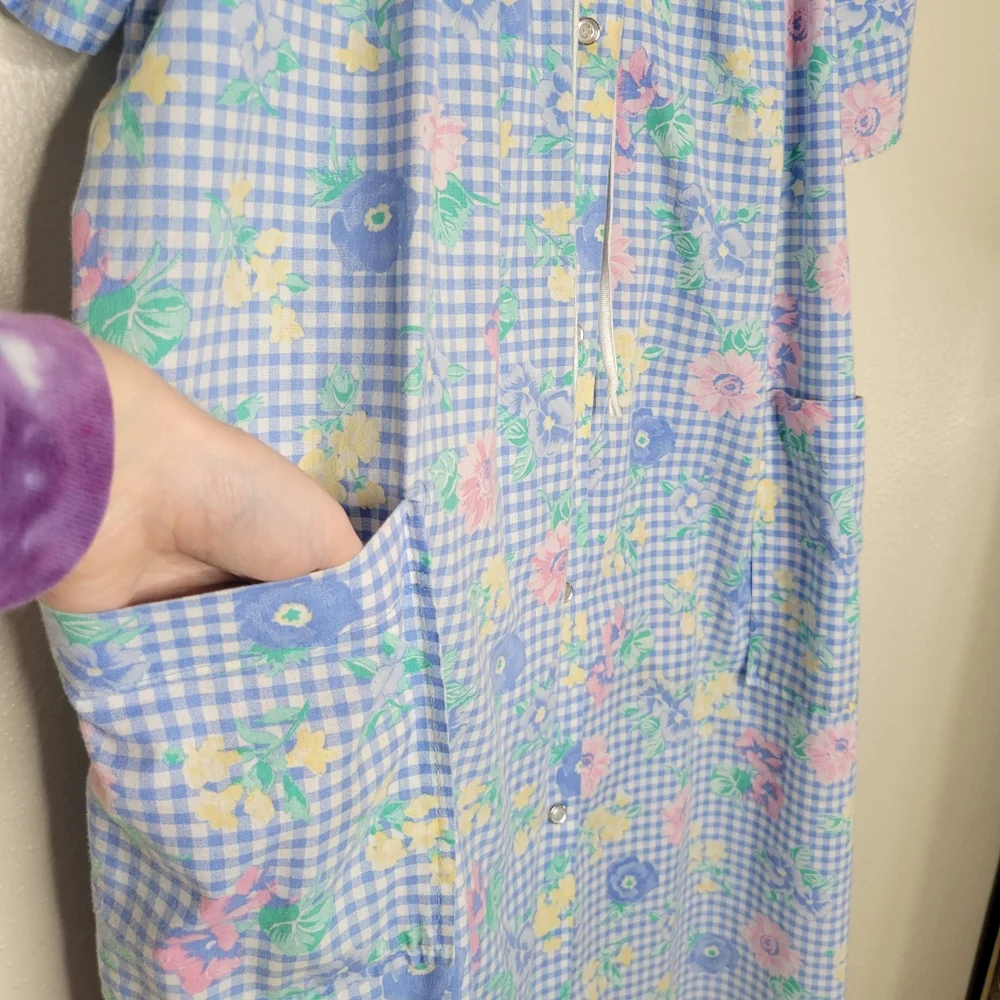 Vintage Floral Robe